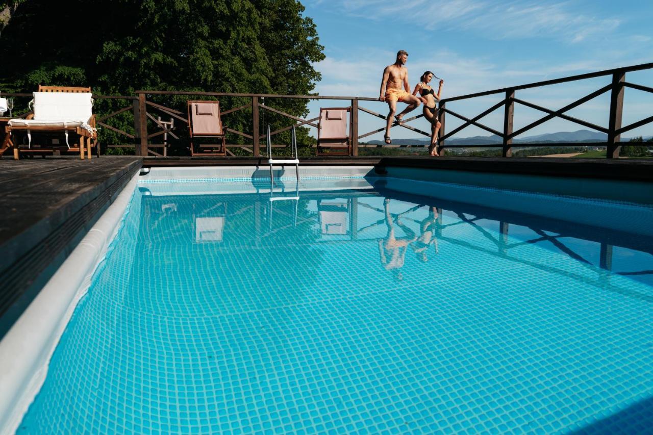 Dwor Sierakow Hotel Exterior foto